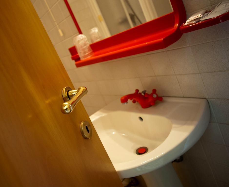 Albergo Magrini Della Genga Genga  Cameră foto