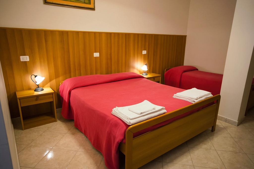 Albergo Magrini Della Genga Genga  Cameră foto